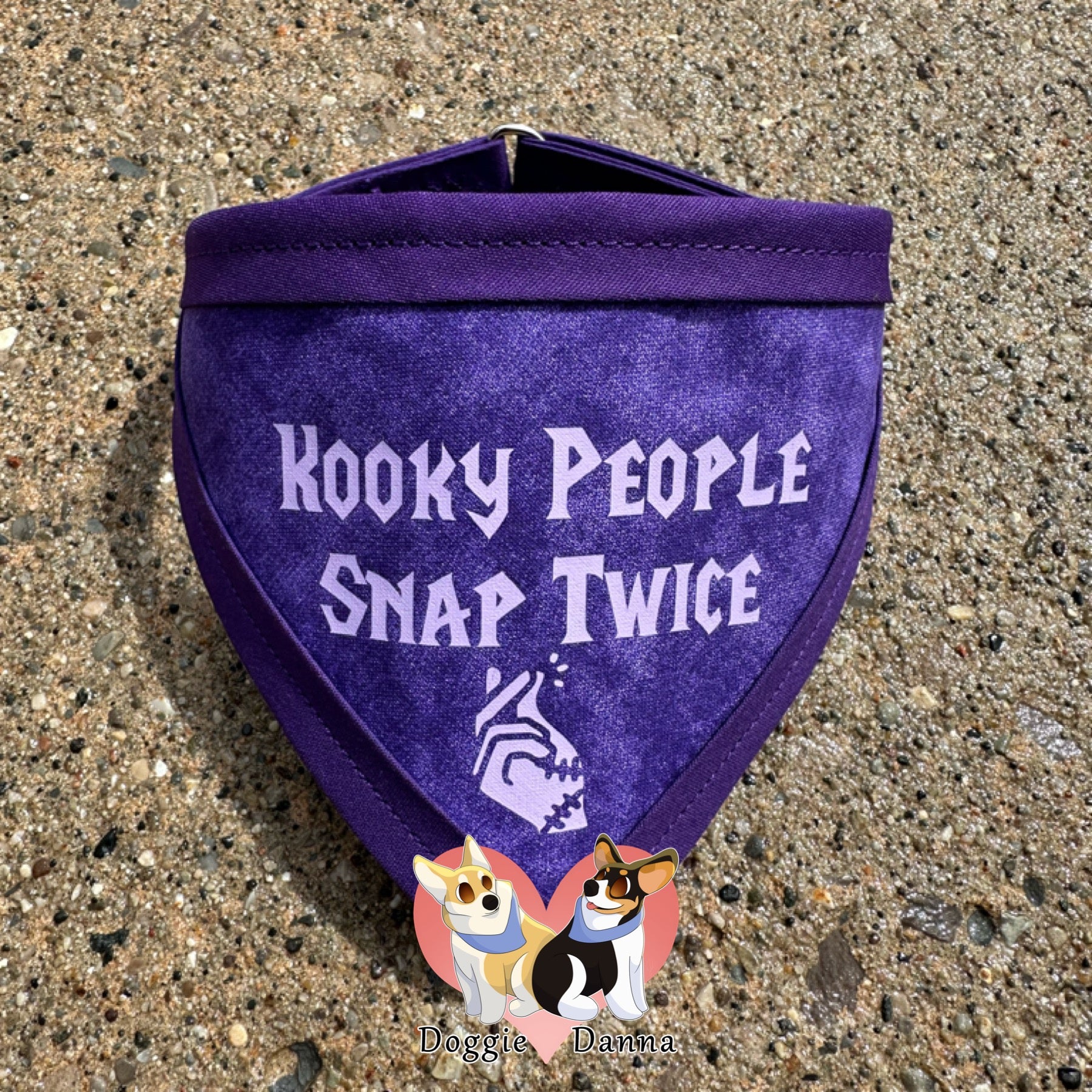 Kooky People Snap Twice Pet (ban)Danna
